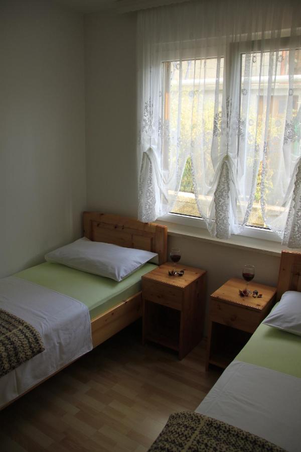 Apartments By The Sea Kneza, Korcula - 9166 Pupnat エクステリア 写真